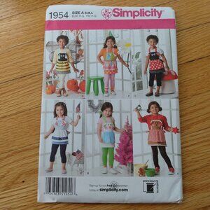Child's Novelty Apron Sewing Pattern Simplicity 1954 UNCUT